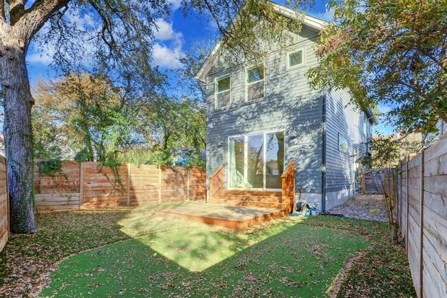 Building Photo - 1224 Eleanor St