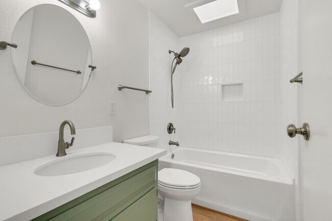 Building Photo - 4820 Cobb Dr