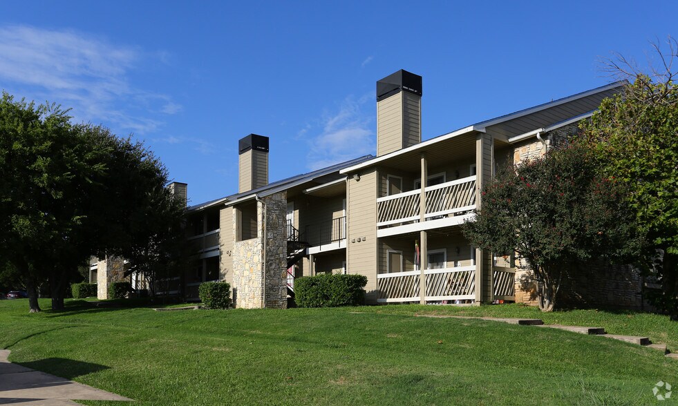 Building Photo - Lexington Hills