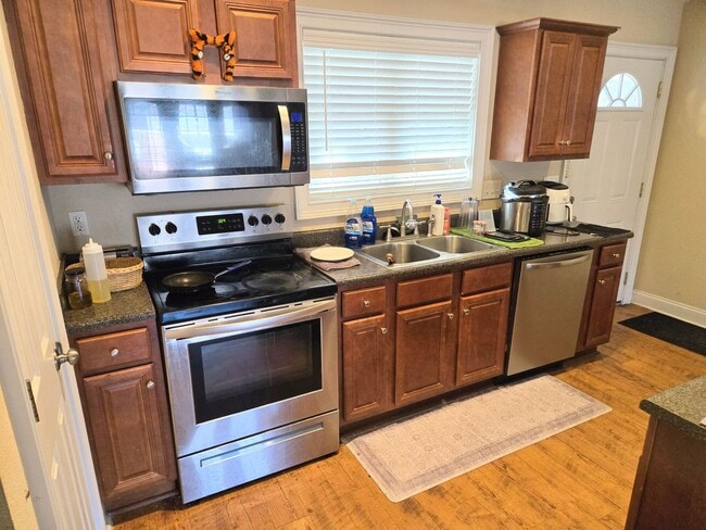 Building Photo - Eagles Landing 4 Bedroom/4 Bath condo Available for Fall 2026!!