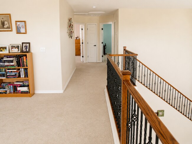 Building Photo - Spacious 5-Bedroom Gilbert Home with a Sparkling Pool!