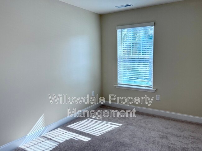 Building Photo - 456 La Maison Ave