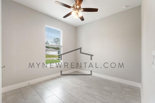 Building Photo - ONE MONTH FREE RENT! Modern, energy effici...