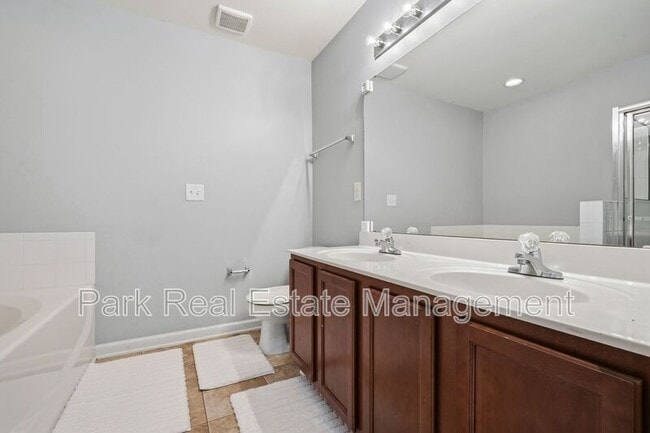 Building Photo - 1326 Stone Manor Dr