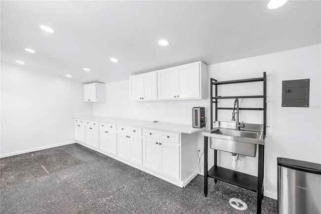Building Photo - 3301 43rd St