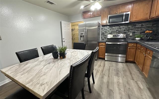 Building Photo - 13731 Biggs St