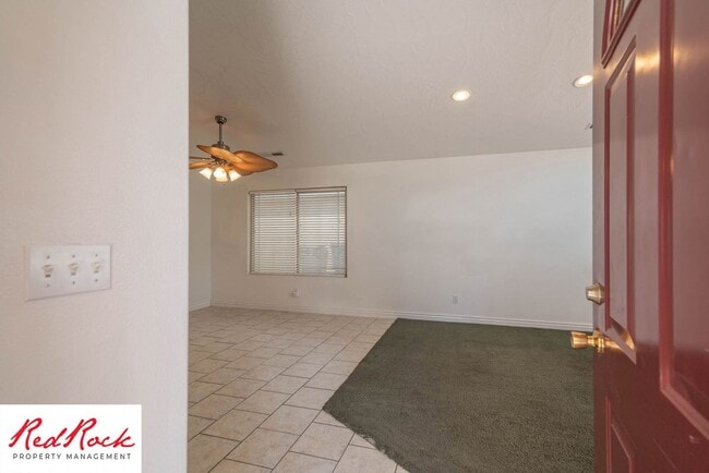 Building Photo - 2 Bedroom and 2 Bathroom Home near Quail C...