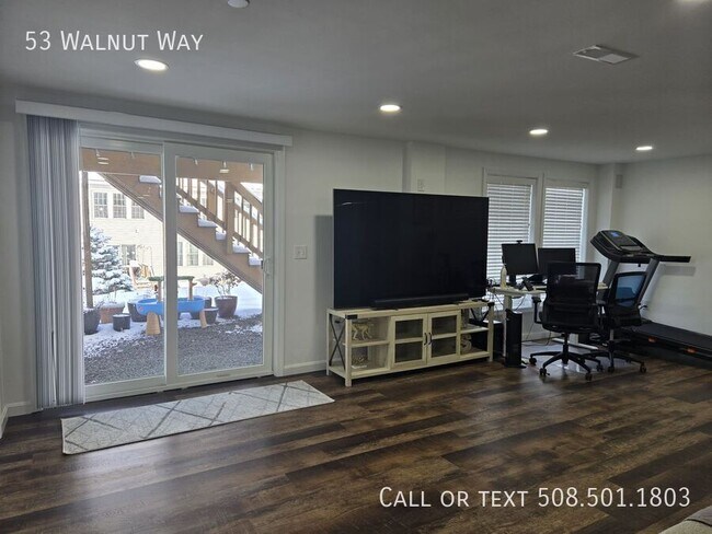 Building Photo - 53 Walnut Way