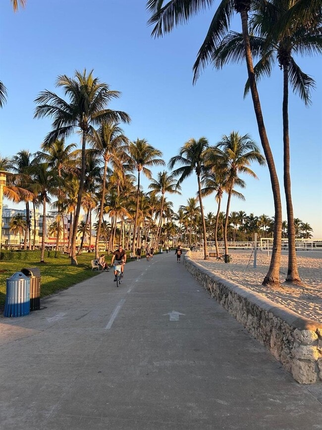 Building Photo - 801 15th St