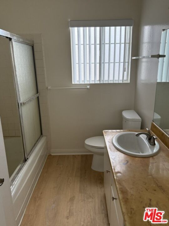 Building Photo - 18600 Burbank Blvd