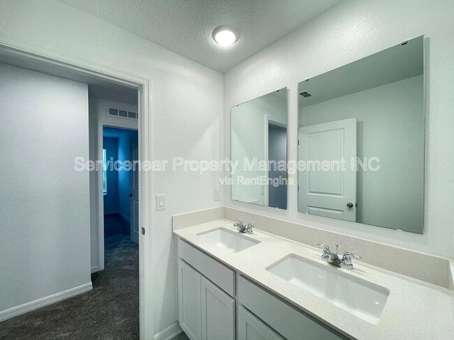 Building Photo - 3931 Willow Brk Dr