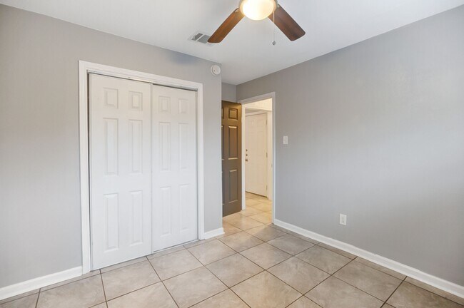 Building Photo - 11511 Grapewood Ct