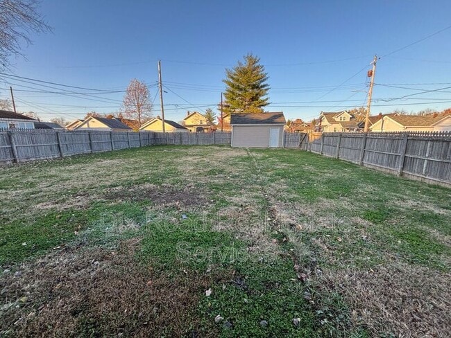 Building Photo - 348 Chase Ave