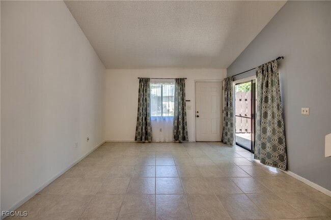 Building Photo - 12920 Sandpoint Ct