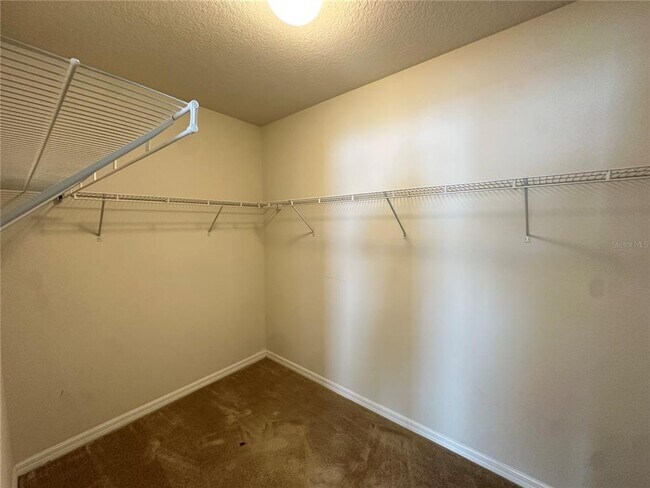 Building Photo - 12202 Ledbury Commons Dr