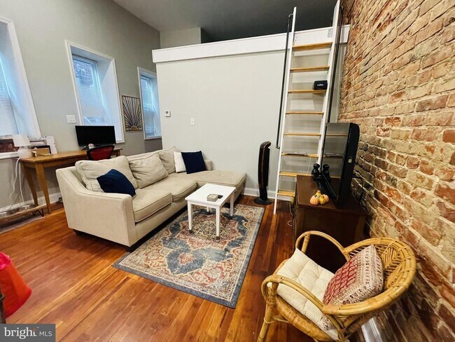 Building Photo - 4262 Manayunk Ave