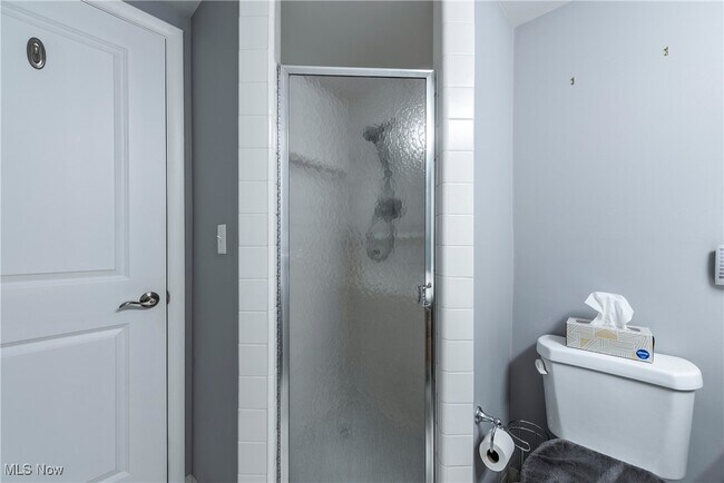 Building Photo - 12550 Lake Ave