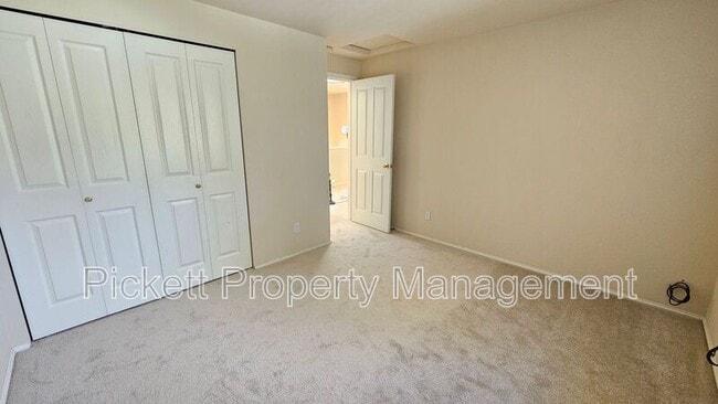 Building Photo - 6453 Grand Pine Loop NE