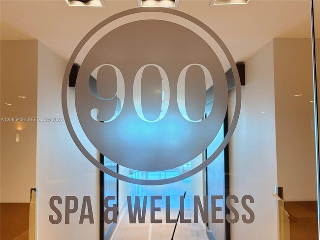Building Photo - 900 Biscayne Blvd