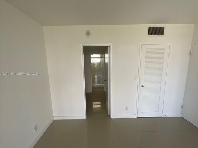 Building Photo - 500 Three Islands Boulevard