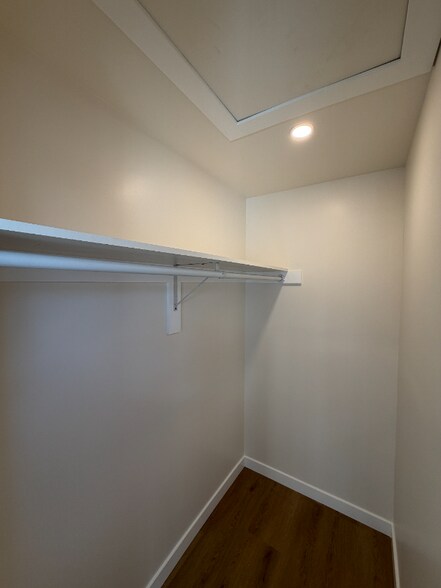 Building Photo - 1443 Linden Ave