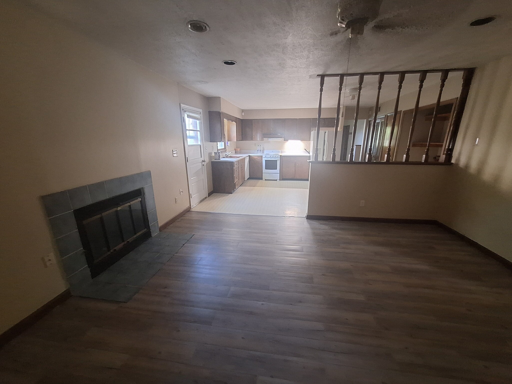 Building Photo - 6817 Holly Lake Dr
