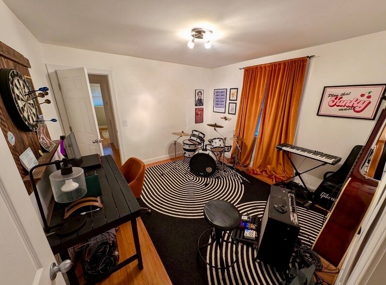 Bedroom #1 - 2000 Upland Dr