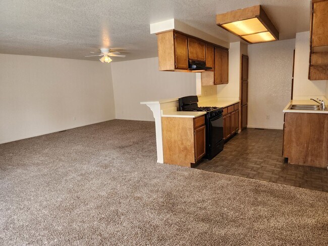 Building Photo - Kimmerling1401 Way