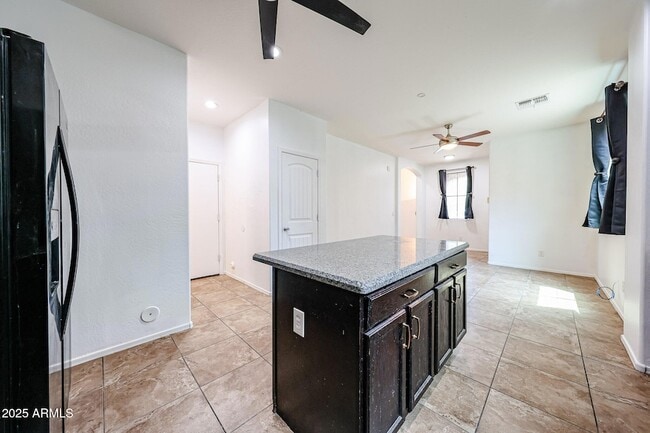 Building Photo - 4726 W Fremont Rd.