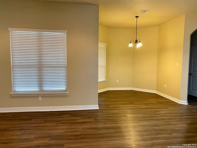 Building Photo - 8634 Shady Mountain