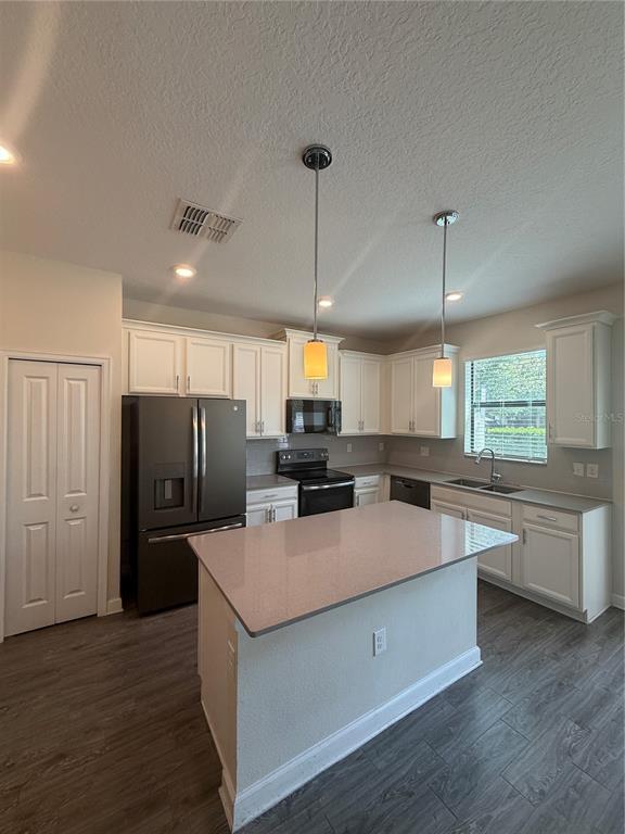 Building Photo - 1206 Payne Stewart Dr