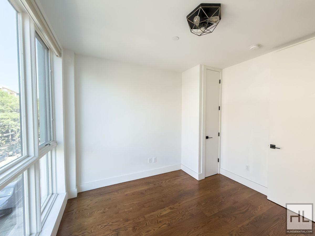 Building Photo - Stunning Two-Bedroom Duplex with Soaring 1...