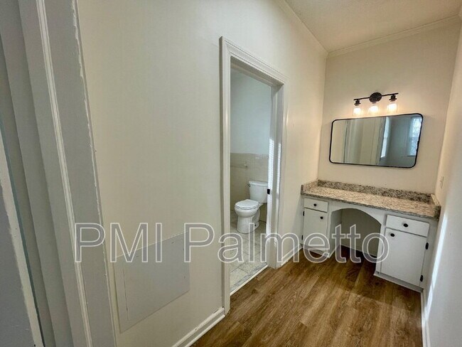 Building Photo - 105 W High St