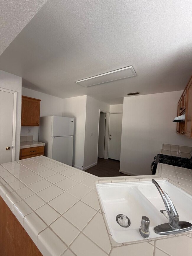 Building Photo - Gated Community Home in Cul-De-Sac