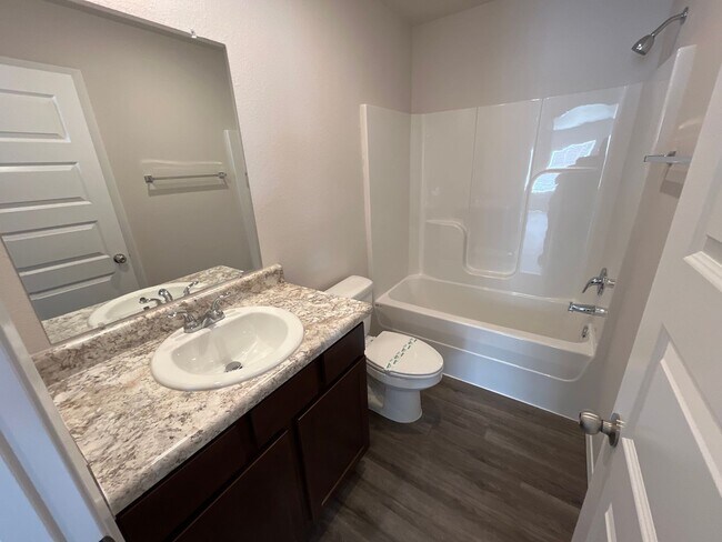 Building Photo - *Pre-leasing* Three Bedroom | Two Bath Hom...