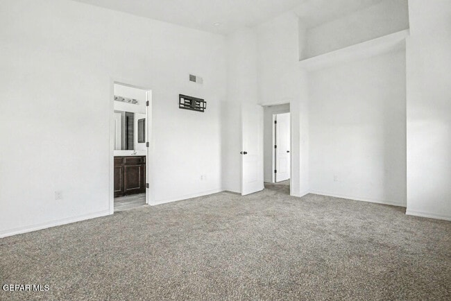 Building Photo - 13849 Summer Story Ave