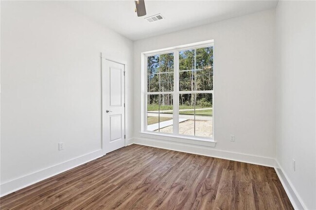 Building Photo - 60404 Aqua St