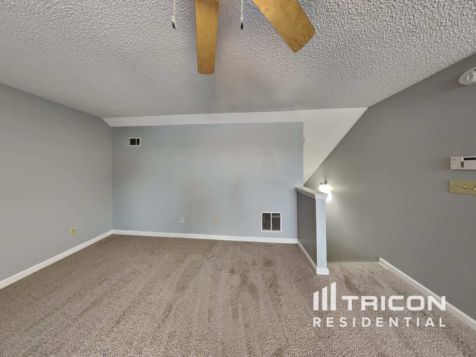 Building Photo - 6836 Saganaw Dr