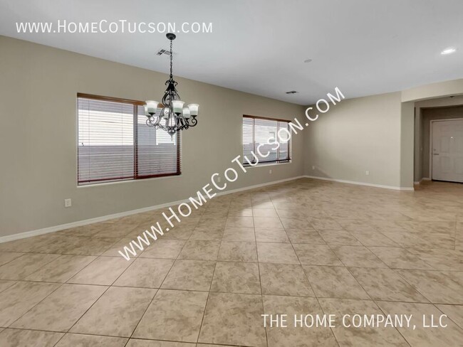 Building Photo - 1096 W Versilia Dr