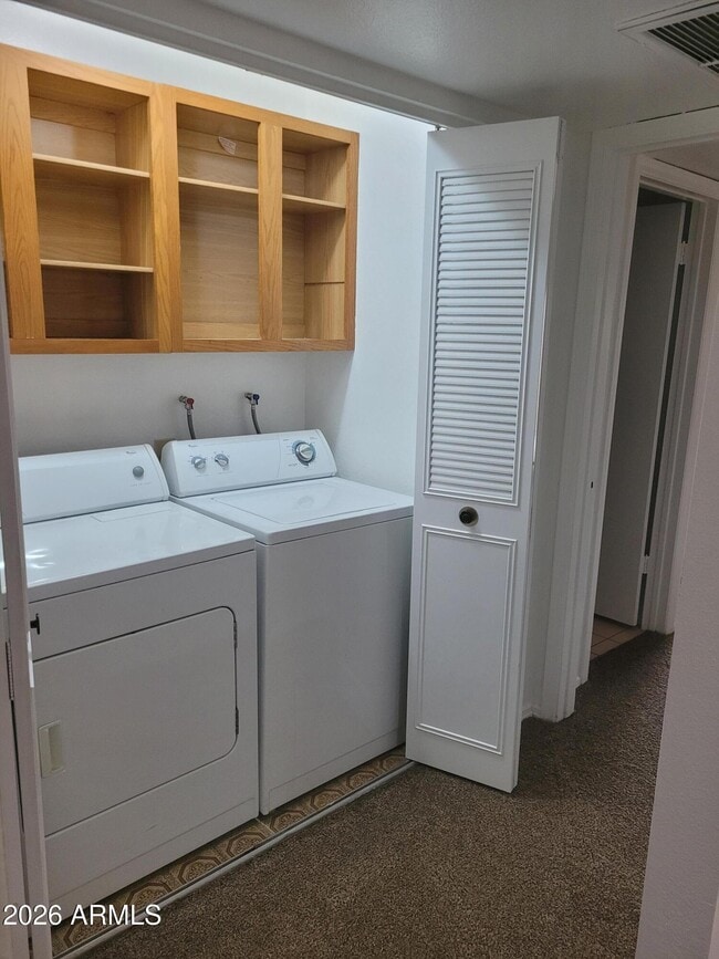 Building Photo - 2034 S Playa