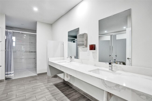 Building Photo - 805 Cypress Blvd