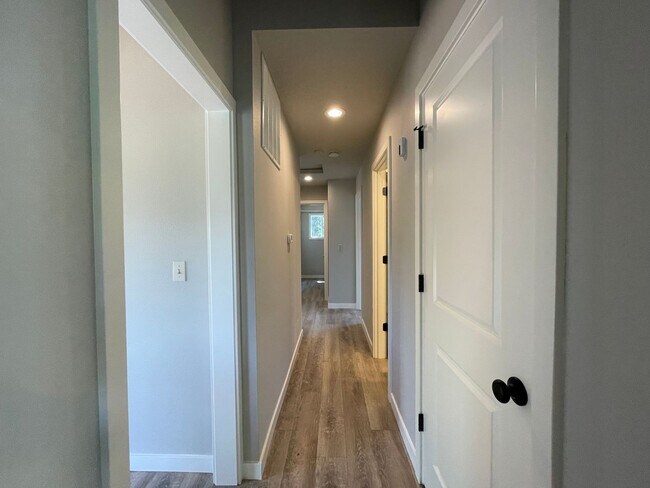 Building Photo - Private Valley Remodeled Home In Damascus 3Bd/2.5Ba with Basement!!! Beautiful Deck with Amazing ...