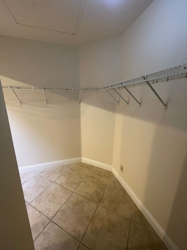 Building Photo - Spacious 2 Bed, 2 Bath House in Prestigious Coto de Caza For Rent!