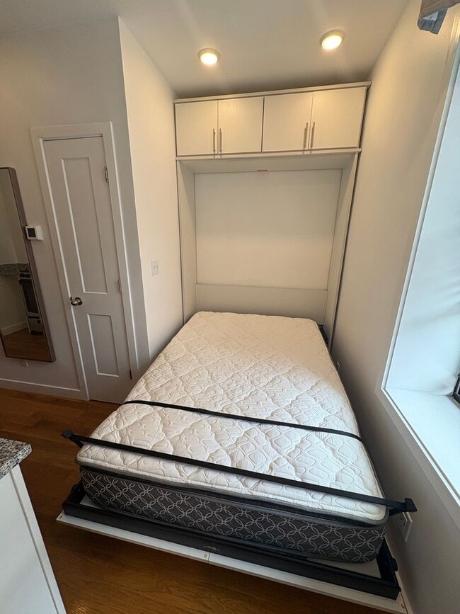 Building Photo - CHELSEA/BOSTON LUXURY STUDIO AVAILABLE AND READY FOR OCCUPANCY!