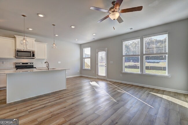 Building Photo - 479 Payne Dr