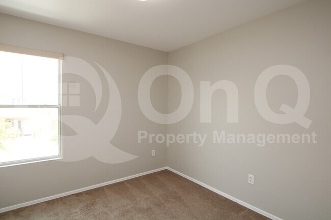 Building Photo - 4025 W Carter Rd