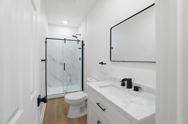 Building Photo - 630 Ewing Ave