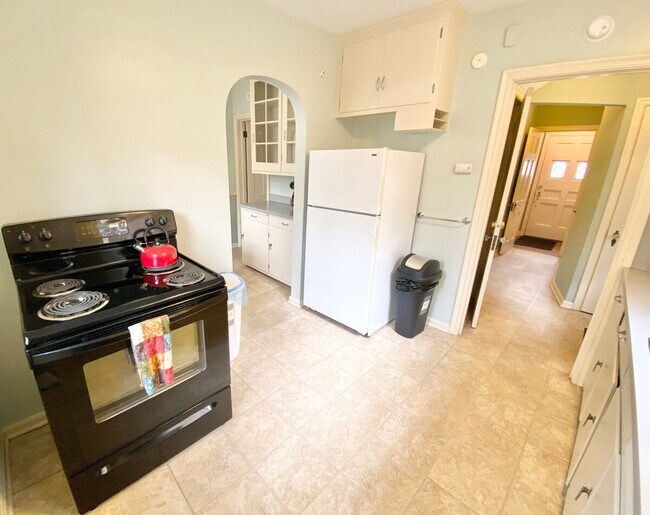 Building Photo - 16225 Glynn Rd