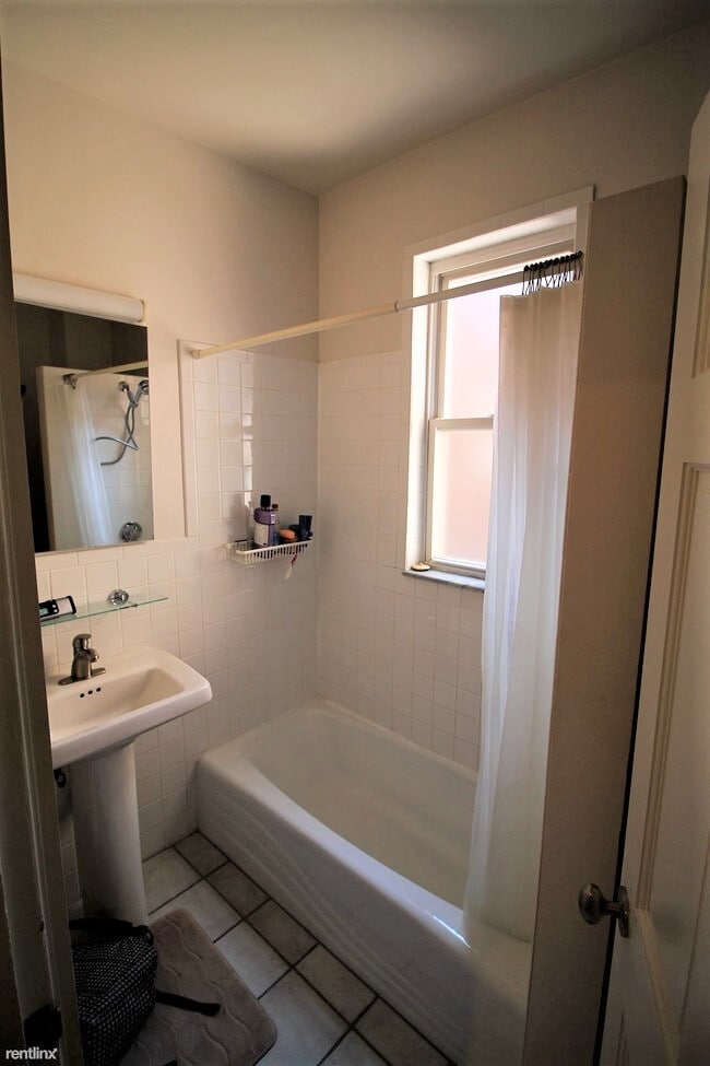 Building Photo - 54 Dwight St