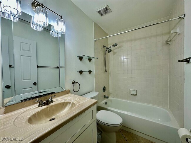 Building Photo - 709 Landover Cir